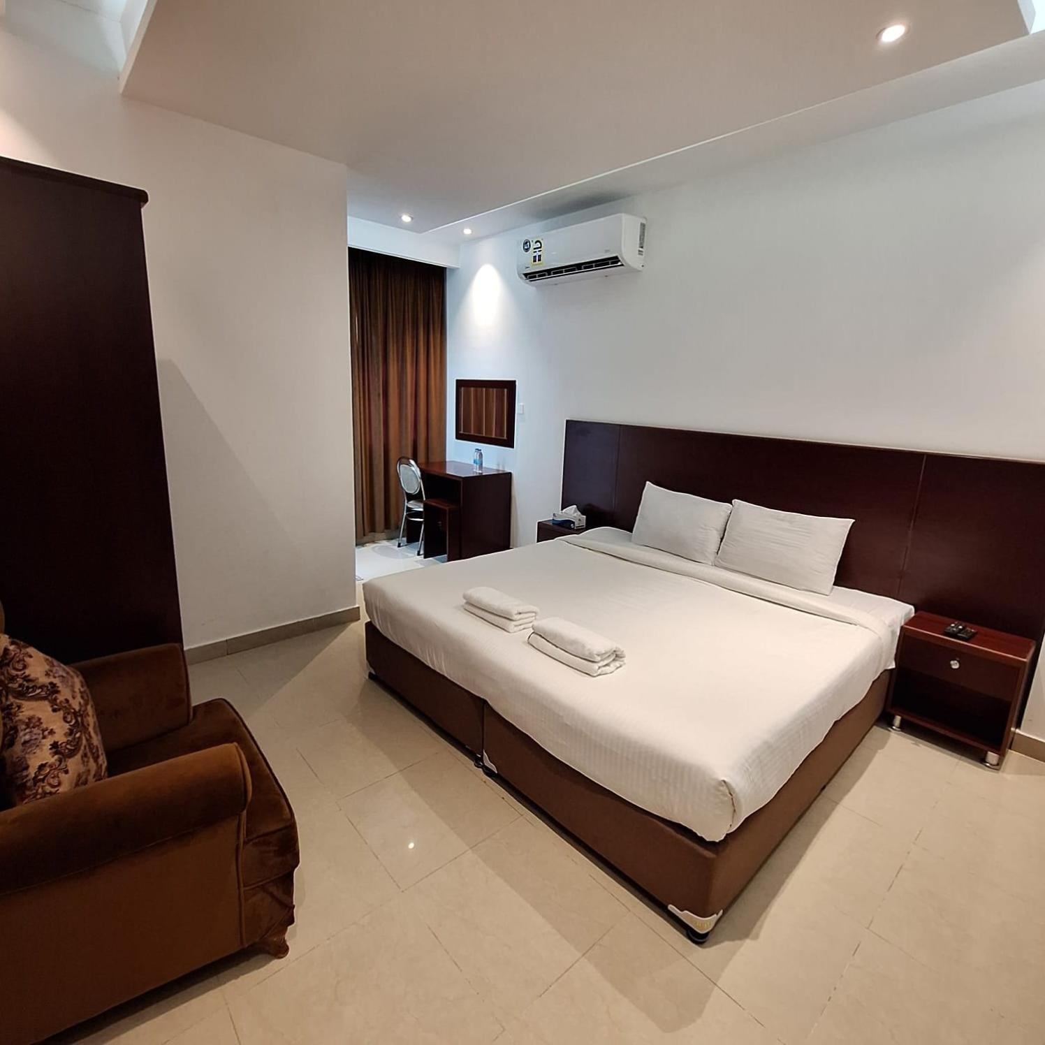 Aljawhara Inn Hotel Seeb Esterno foto