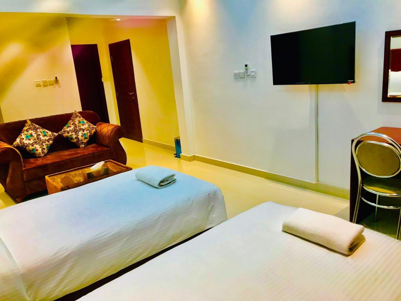 Aljawhara Inn Hotel Seeb Esterno foto